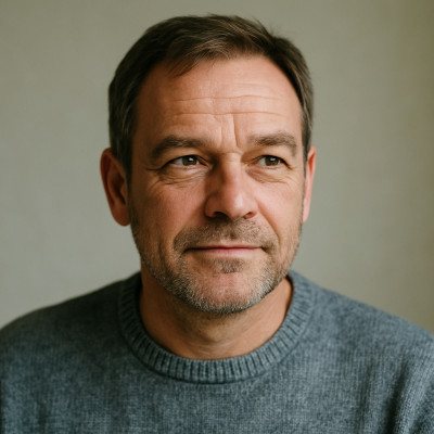 Hartmut M.